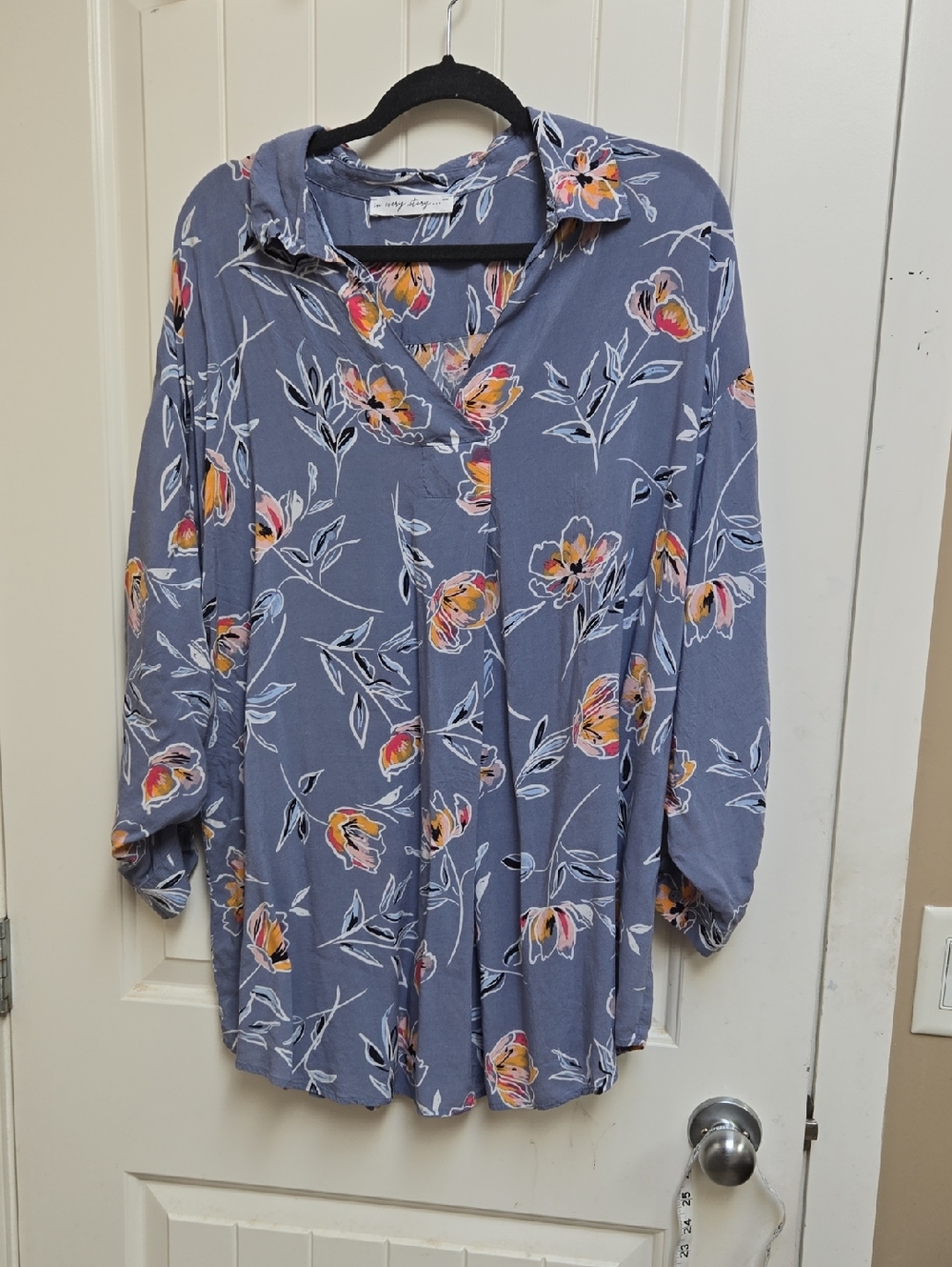 Penningtons In Every Story 1x Women's Floral Button-Front Blouse - Slate Blue